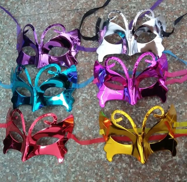 Gullak Party Glitter Mask (Colour May Vary)