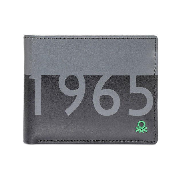 United Colors Of Benetton Men's Solid Leather Passcase Wallet | Black