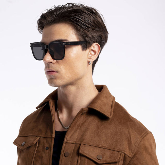 Voyage Unisex Plastic Wayfarer Sunglasses | Black - One Size