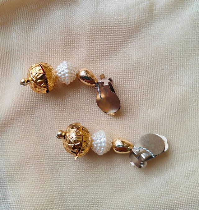 Kids Earring Clip With Moti Work - 4.5 x 0.5 cm