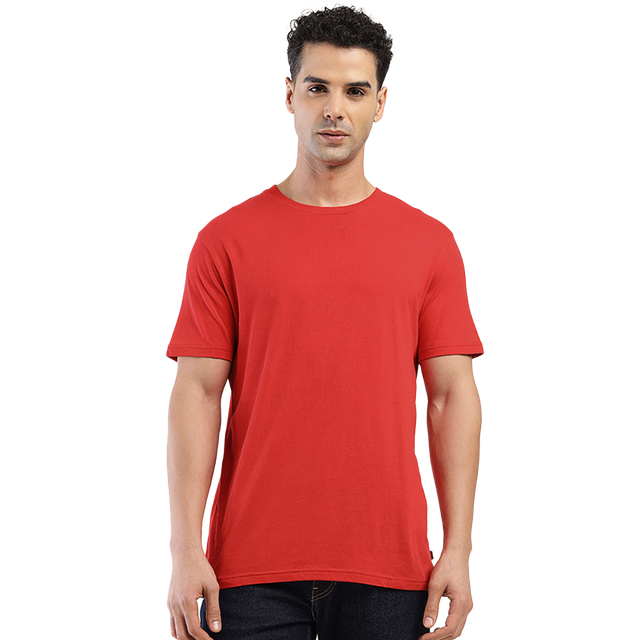 Levi's Men's 100% BCI Cotton Round Neck T-shirt | Red - S