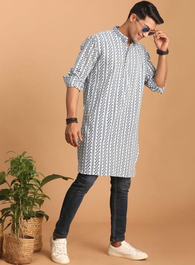 Vastramay Men's White XL And Blue Cotton Kurta