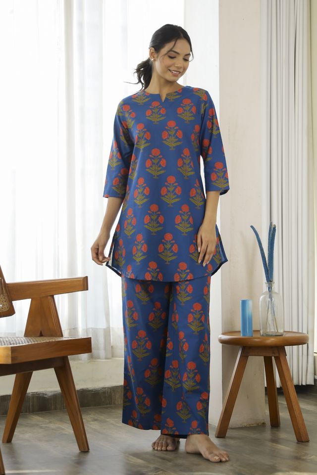 Sanskrutihomes Floral Printed Pure Cotton Night Suit | Blue - M
