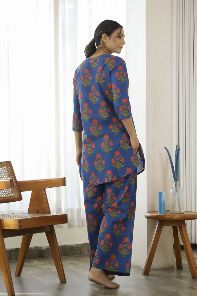 Sanskrutihomes Floral Printed Pure Cotton Night Suit | Blue - M