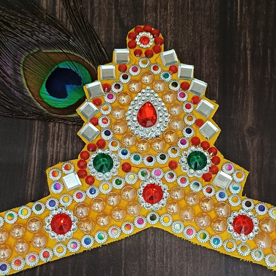 Gullak Kids Moti Mukut With Mor Pankh - 15 x 15 cm