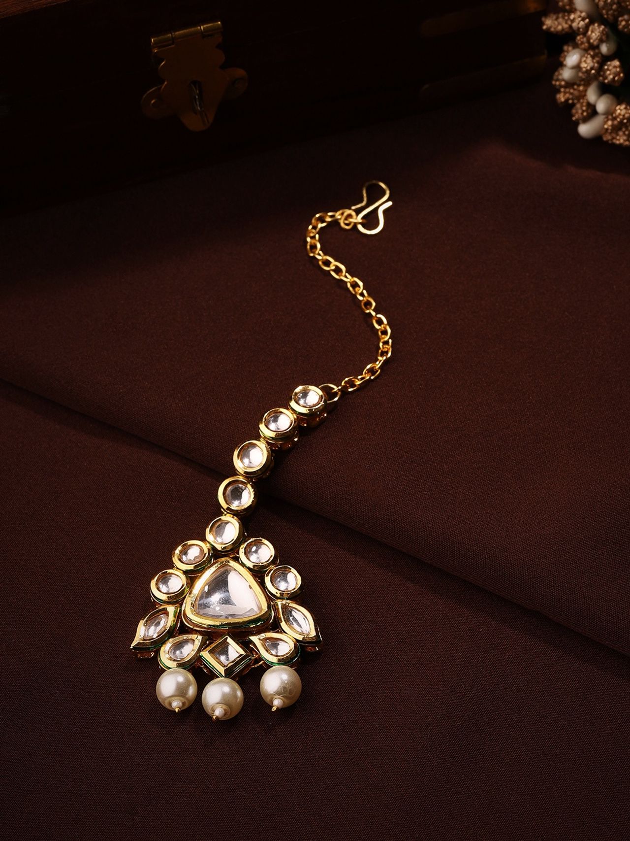 Priyaasi Pearls Perfection With Floral Design And Kundan Maangtika