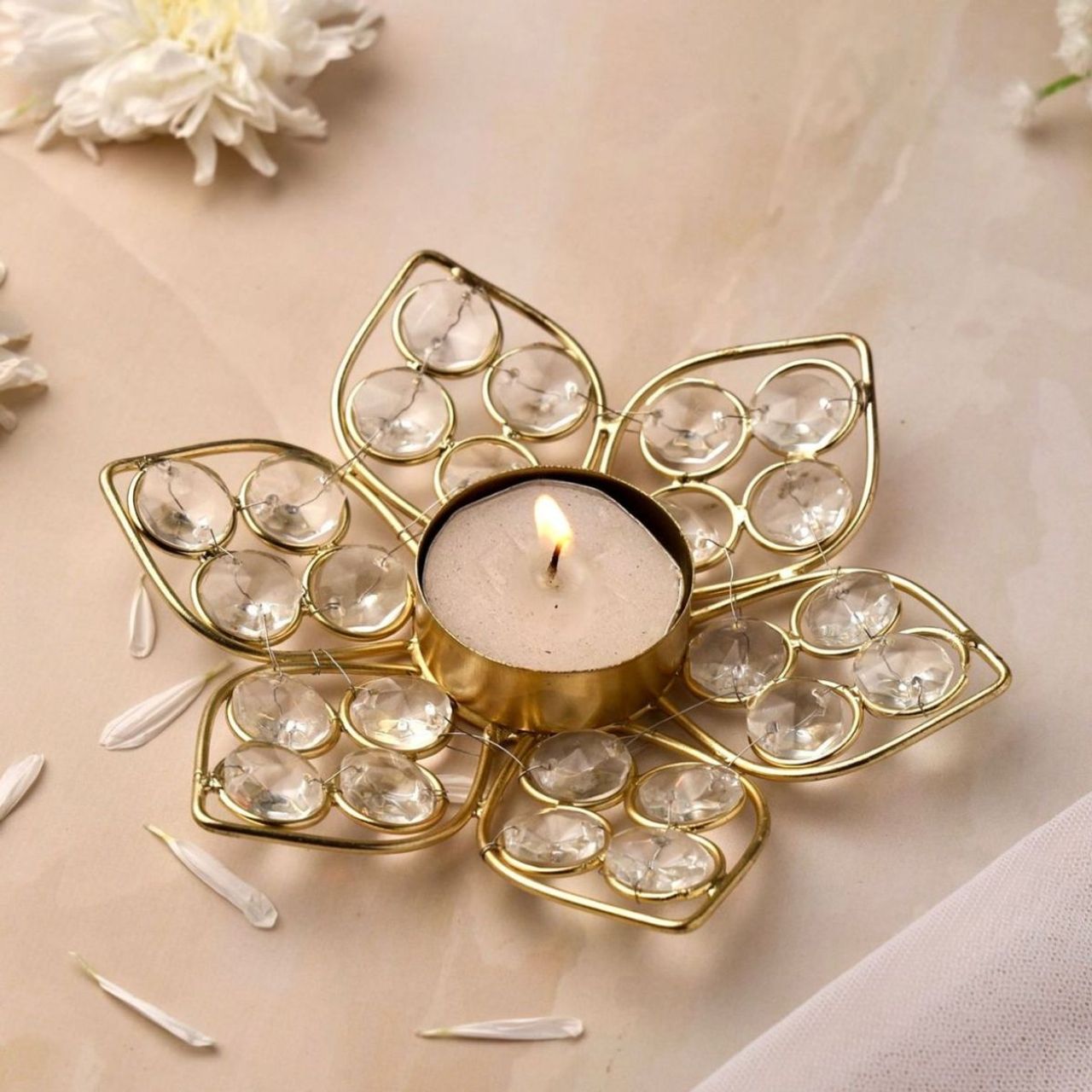 Urban Born Crystal Lotus Tealight Holder
