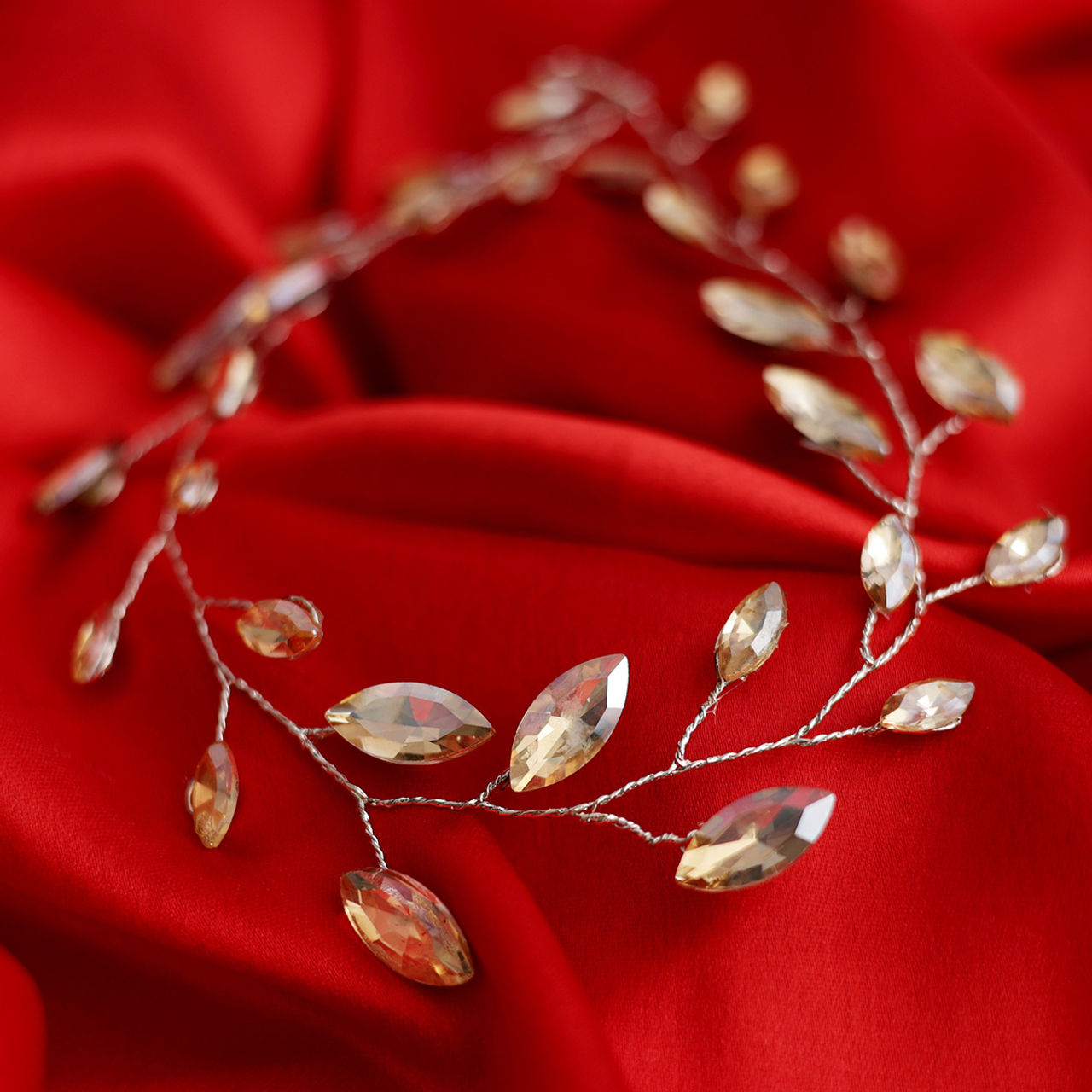 Oye Happy Fancy Golden Hair Accessory
