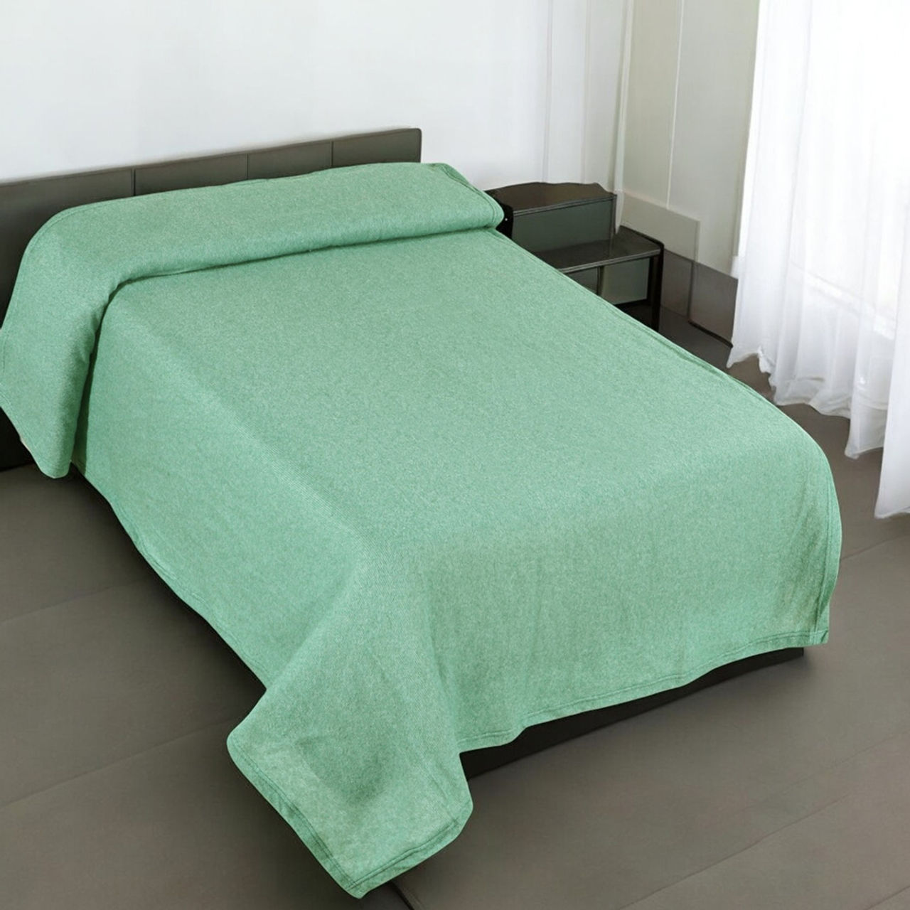 BAY6 All Season Polar Fleece Single Bed Solid Lightweight Blanket | 120 x 220 cm - Green