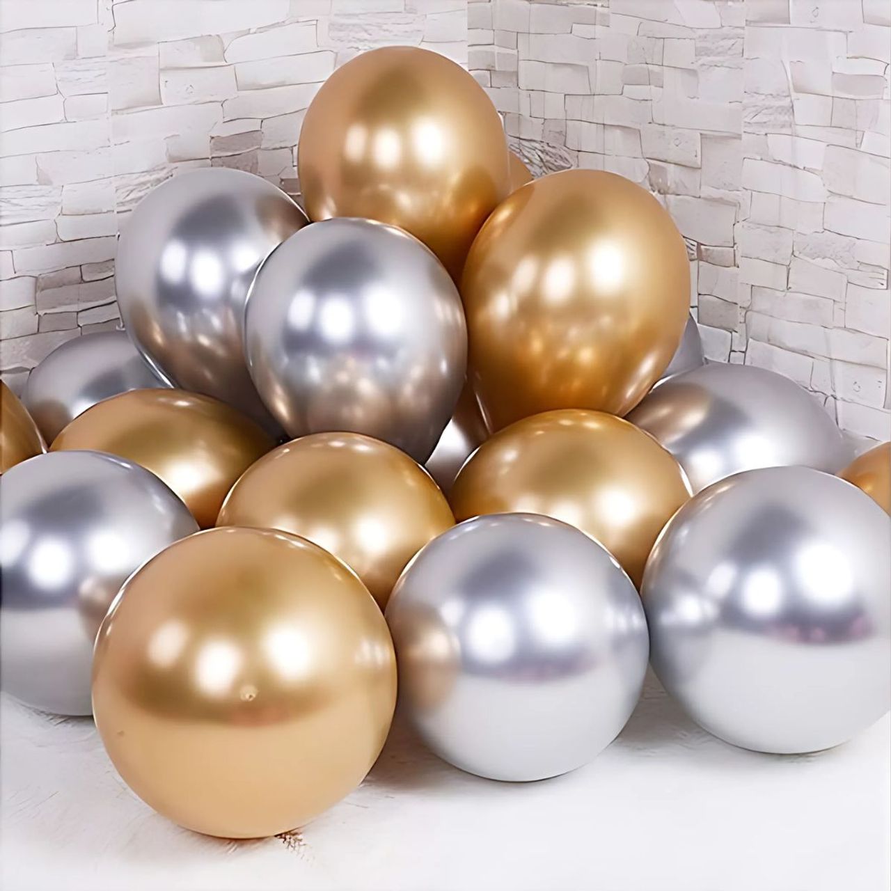 Se7en Balloons - Golden & Silver