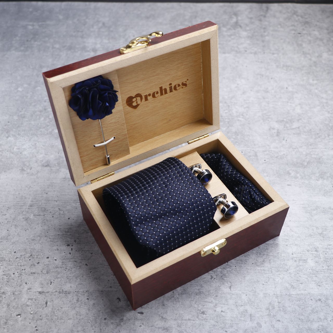 Archies Blue And White Dot Tie & Cufflink Set
