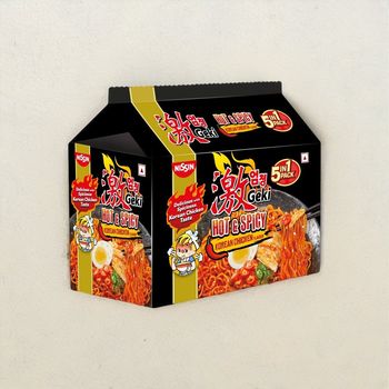 Nissin Geki - Hot and Spicy Korean Chicken Flavoured Ramen Instant Noodles | 5 in 1 pack