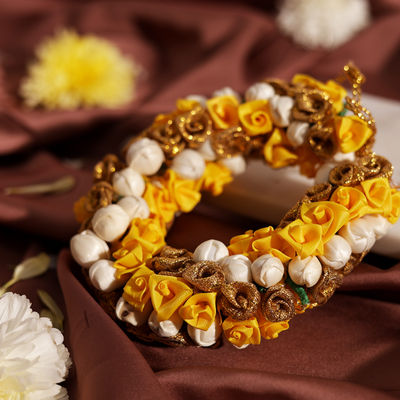 Oye Happy Golde, Yellow and White Flowers Gajra | Artificial