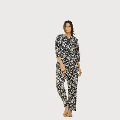 Sanskrutihomes Women Printed Pure Cotton Night Suit | Black - White | M Sanskrutihomes Women Printed Pure Cotton Night Suit | Black - White | M