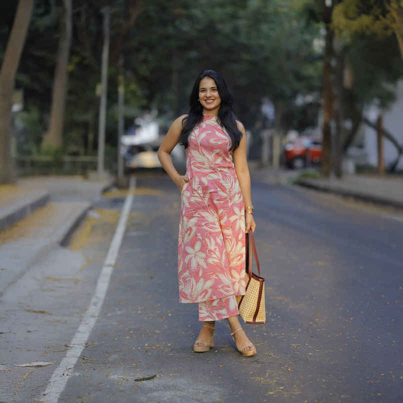 GoSriKi Women's Rayon Blend Straight Printed Kurta with Pant | Pink - M