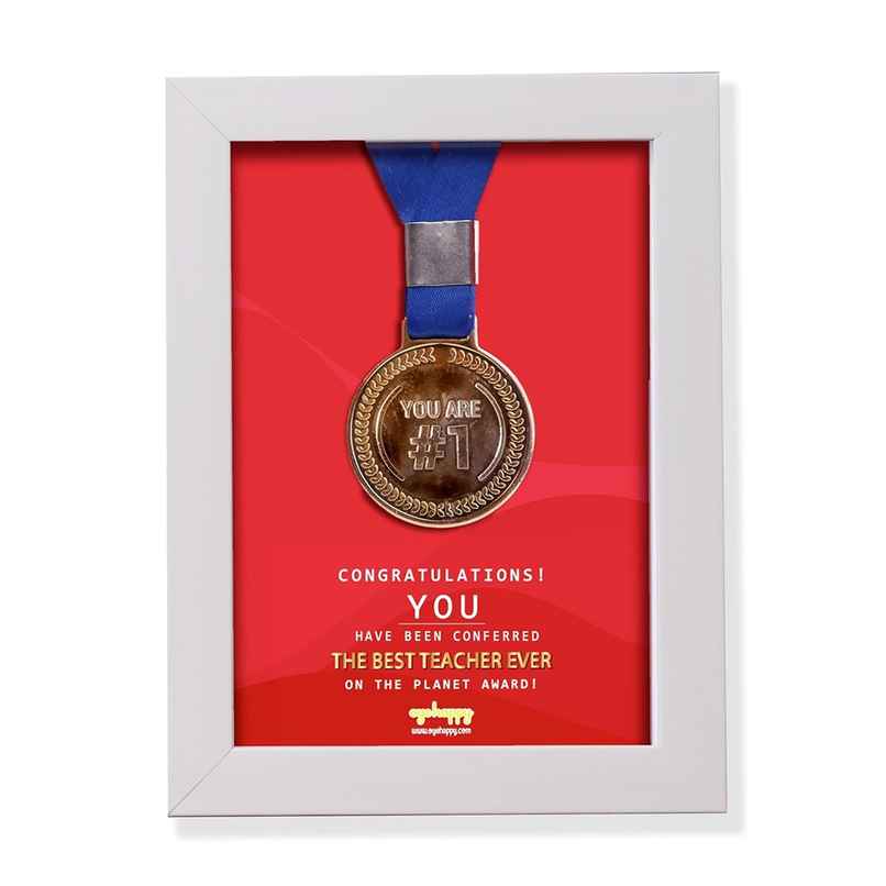 Happy Mail Appreciation Medal Frame For Father's Day Gifting