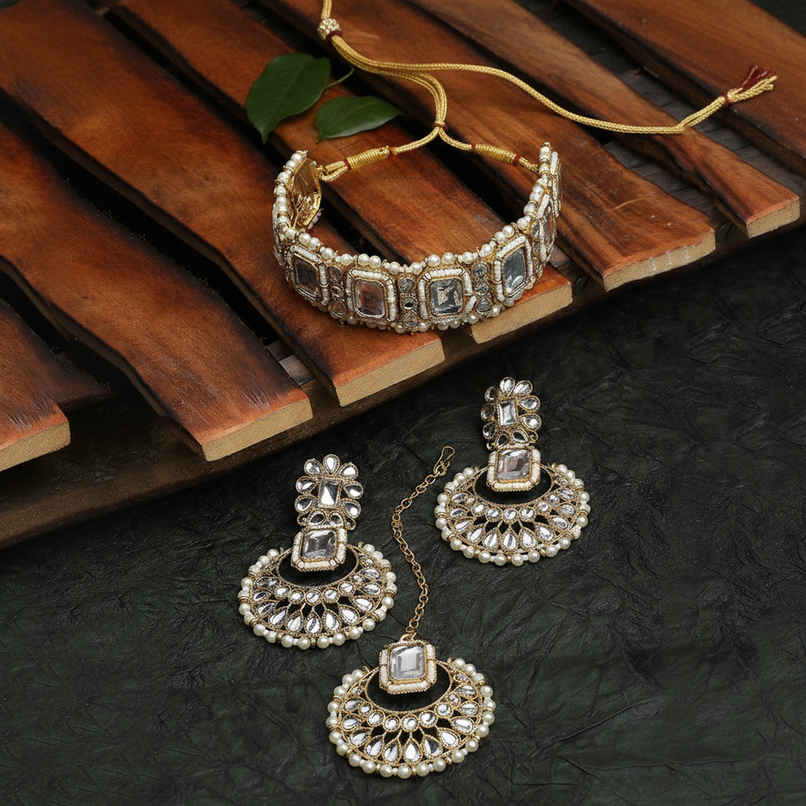 Sukkhi Terrific Gold Plated White Kundan & Beads Studded Collar Necklace Set