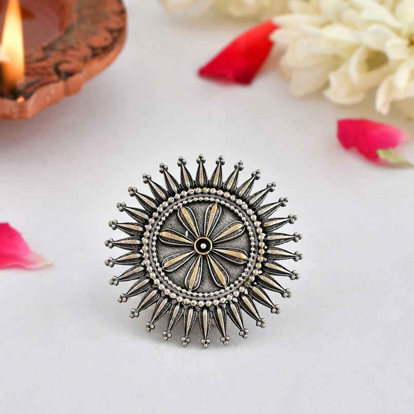 Voylla Nrityotsava Ishana Statement Ring