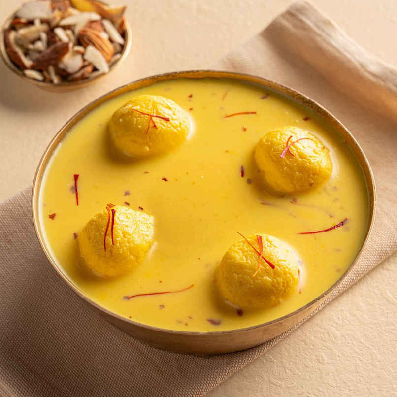 Kesari Rasmalai + Kesari Rasmalai