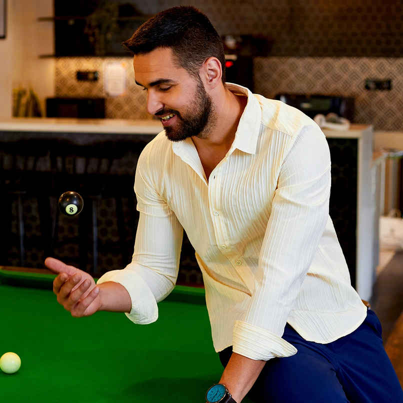 Men's Regular Fit Striped Shirt