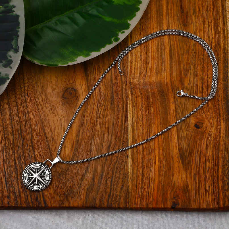 Fashion Frill Men's Cross Compass Pendant Chain Silver Onesize