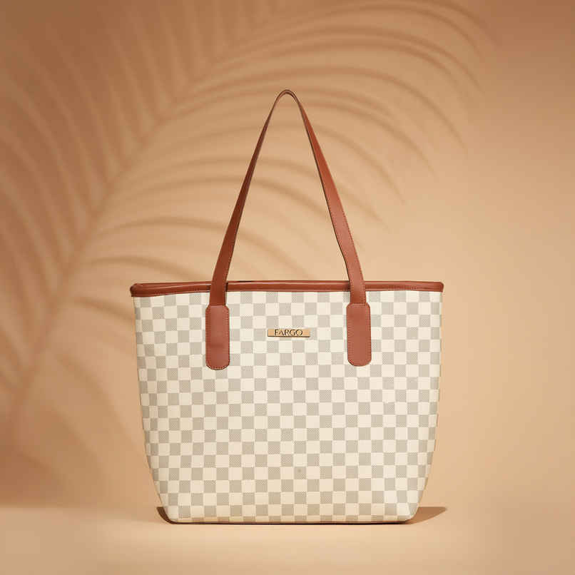 Stylish Women's Beige Handbags Stylish Women's Beige Handbags