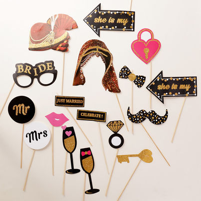 Oye Happy Sangeet Selfie Props