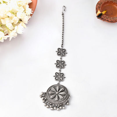 Voylla Nrityotsava Aisha Mangtikka