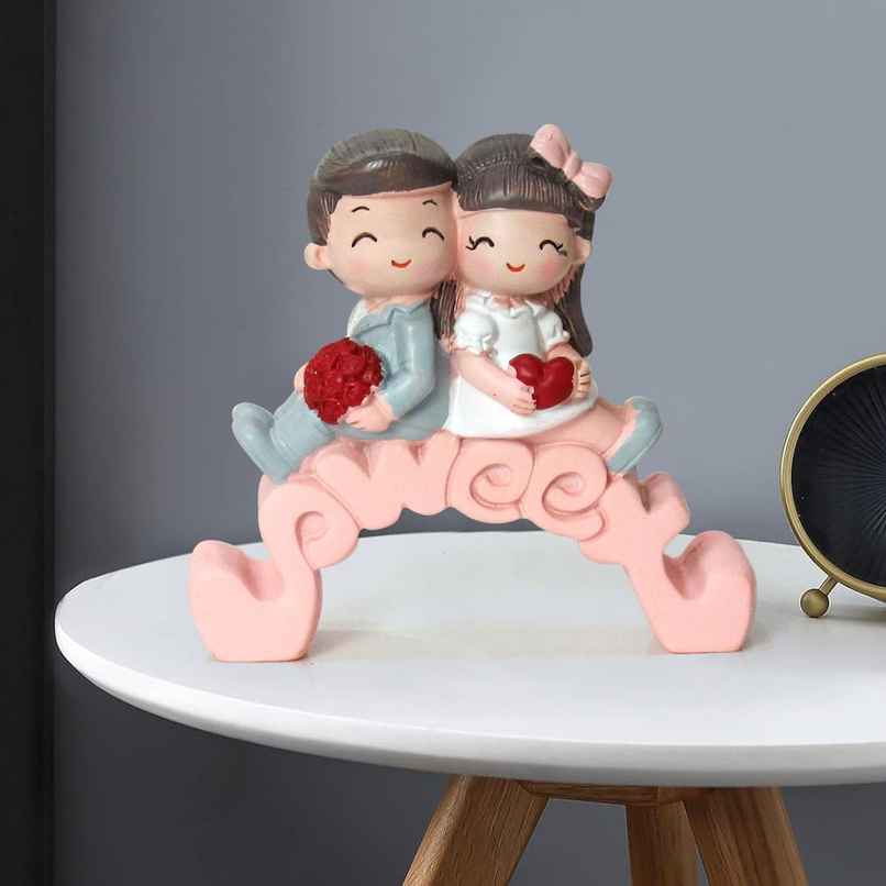 Tied Ribbons Valentine Romantic Couple Statue Showpiece