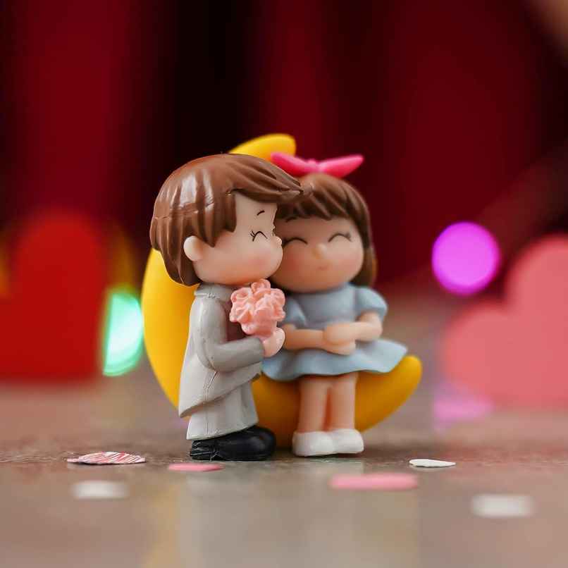Ecraftindia Valentine Romantic Moon Couple Showpiece