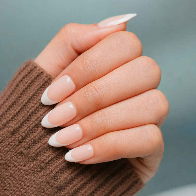 ENN Beauty Insta Nails Reusable UV Coated Press On Kit Soft French Medium Almond