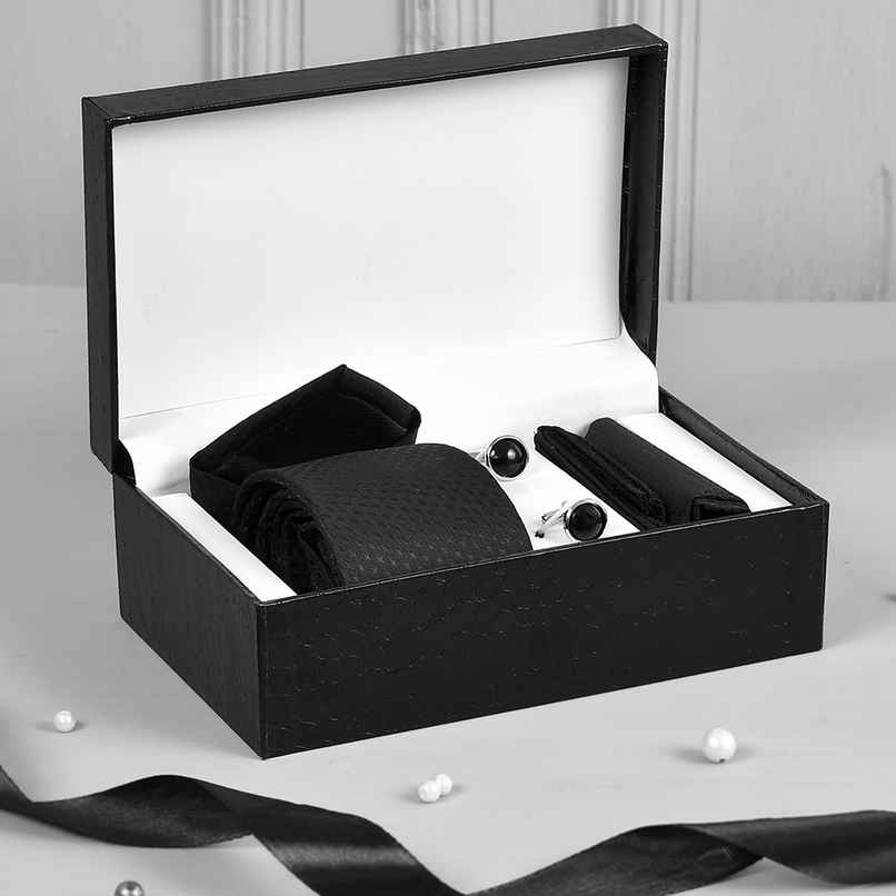 Voylla Men's Textured Alloy Accessory Gift Set | Black - Free Size