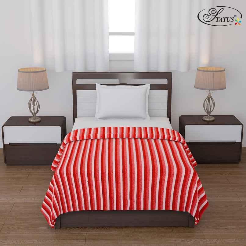 Status Polar Fleece Blanket (125 x 210 Cm) - Red Status Polar Fleece Blanket (125 x 210 Cm) - Red