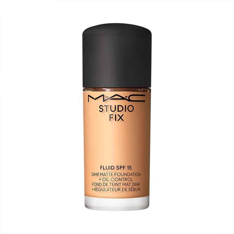 M.A.C Studio Fix Fluid SPF 15 Mini Soft Matte Foundation With Hyaluronic Acid - NC20 M.A.C Studio Fix Fluid SPF 15 Mini Soft Matte Foundation With Hyaluronic Acid - NC20