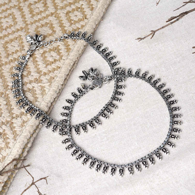 Teejh Hamsa Silver Oxidised Ghungroo Anklet