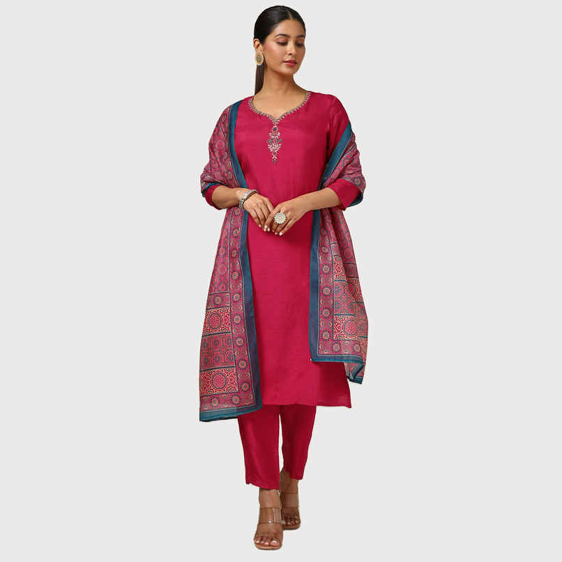 Soch Women's Fuchsia Viscose Blend Embellished Suit Set With Mirror Work XL Soch Women's Fuchsia Viscose Blend Embellished Suit Set With Mirror Work XL