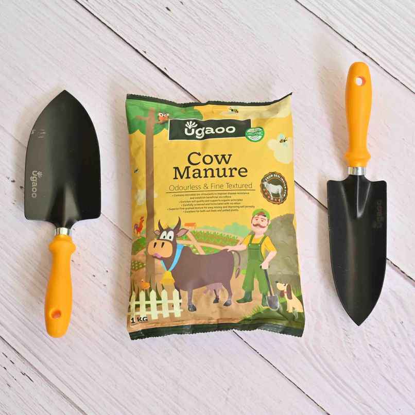 Ugaoo Durable Gardening Hand Tool Kit For Gardening | Trowel | Transplanter with Cow Manure-1 Kg