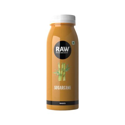 Raw Pressery Sugarcane Juice