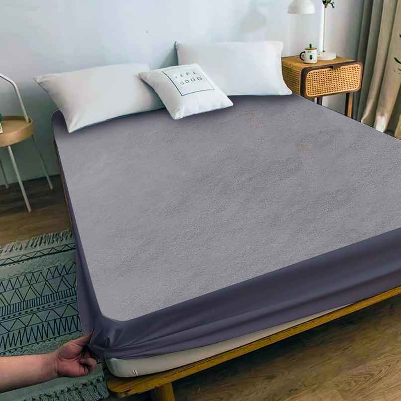 Oyo Baby - Cotton Feel Waterproof Mattress Protector - 78 X 60 Inch Queen Bed Grey