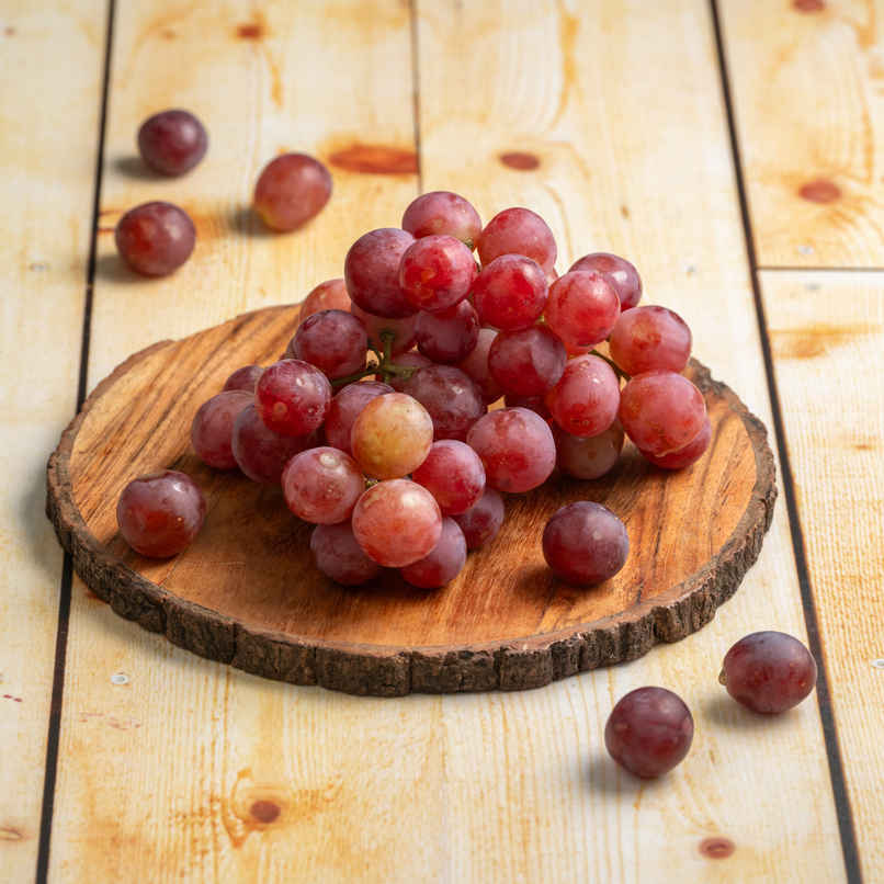 Grapes Red Globe Imported