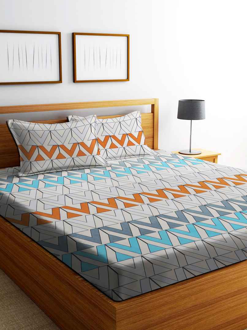 Dream Living Chevron Double Micropeach 125 Gsm Geometric Bedsheet, 2 Pillow Covers, Beige, 87x91 in