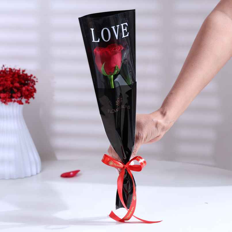 FlowerAura Signature Red Rose in Sleeve