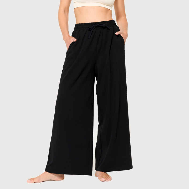 Decathlon | Nyamba WoMen's Loose-Fit Trackpant | Black - M Decathlon | Nyamba WoMen's Loose-Fit Trackpant | Black - M