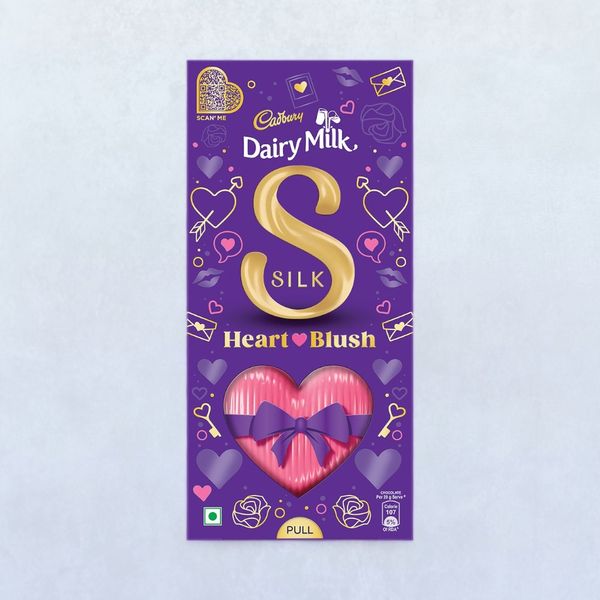 Cadbury Dairy Milk Silk Heart Blush Chocolate Bar Valentines Gift Pack