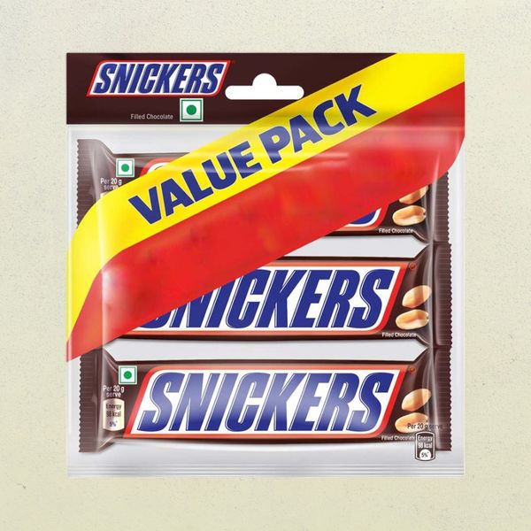 Snickers Peanut Filled Chocolate Bar Loaded With Delicious Roasted ...